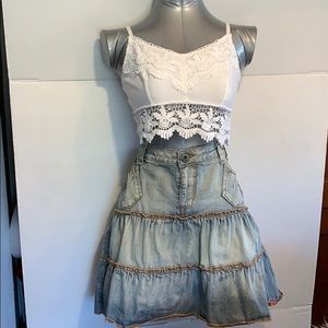 Vintage Jean skirt with ruffles not cc eligible